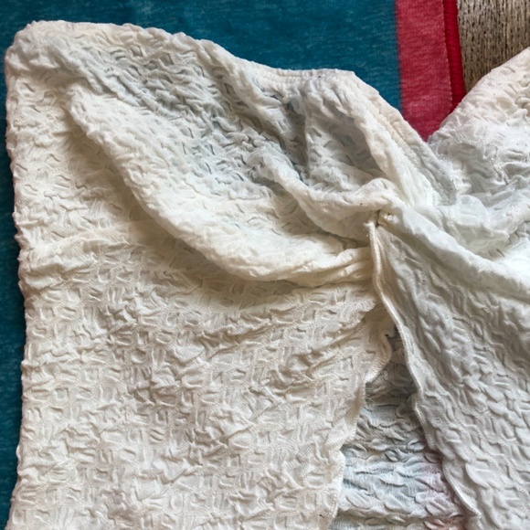 Free With Purchase Womens SHEIN Small Crop Flowey Cream Top Tube Top Strapless - Picture 2 of 4